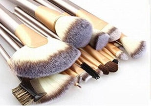 SpotGlow White Makeup Set